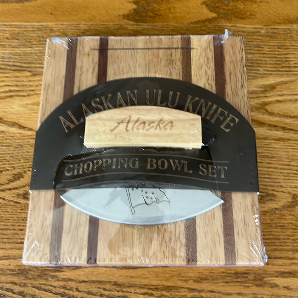 ALASKAN ULU KNIFE & CHOPPING BOWL SET NWT